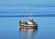 bateau au large de quebec.