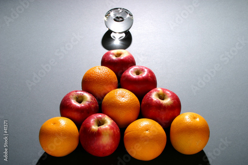 apples oranges n glass apple 02