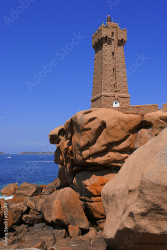 phare de ploumanac'h - la côte du granit rose