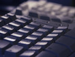 clavier en macro avec lumière mauve clavier en macro avec lumière mauve