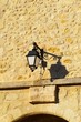 lanterne sur un mur