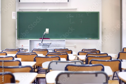 Photo: aula vacía aula vacía