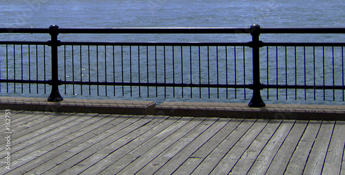 le long du fleuve... le long du fleuve...