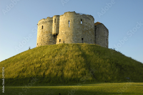 Photo: clifford's tower, york clifford's tower, york