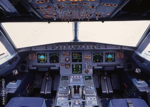 a319 cockpit