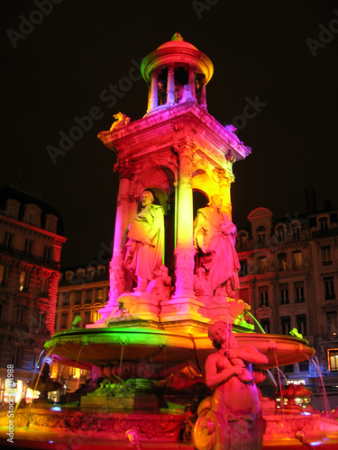 fontaine coloré à lyon