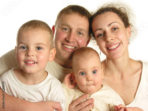 Foto: family of four faces isolated 3 family of four faces isolated 3