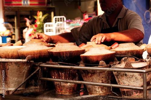 Photo: malaysia, kuala lumpur: chinese food in the street malaysia, kuala lumpur: chinese food in the street