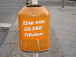 filiale einer abfalltonnenkette