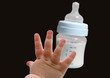main de bébé