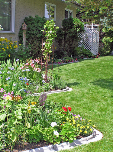 curving perennial bed