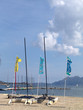 strand mit katamaran