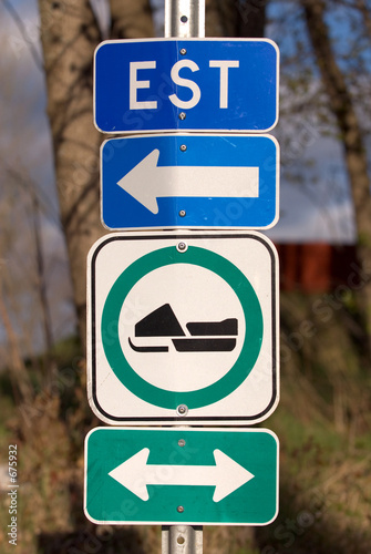 Photo: snowmobile road sign snowmobile road sign