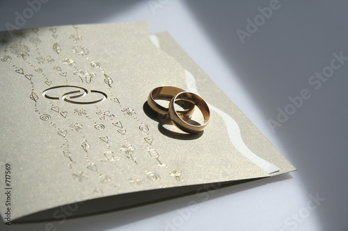 wedding invitation and rings