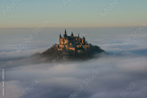 burg im nebel 3