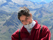 fille souriante au pic du midi