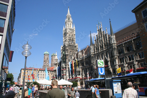 münchen, menchen an marienplatz