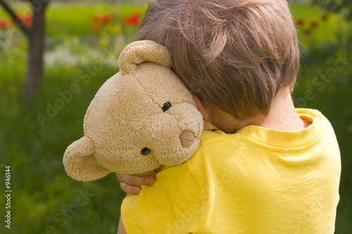Foto: boy with bear boy with bear