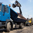 lkw kipper mit bagger