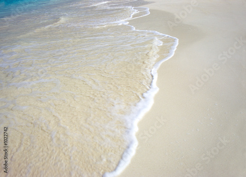 bahamas beach surf