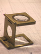 loupe sur table loupe sur table