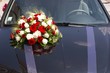 voiture bouquet fleurs mariage