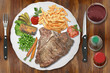 t-bone-steak vom holzkohlegrill