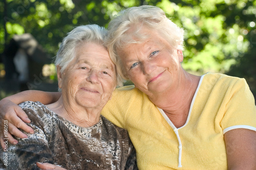 Foto: elderly people elderly people