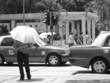 attente sous le parapluie