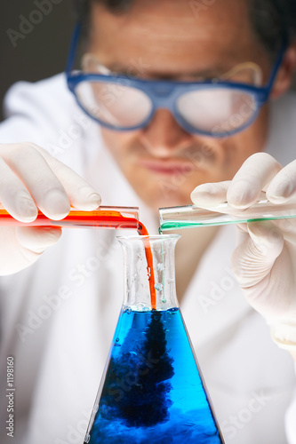 Foto: chemical reaction chemical reaction