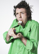 homme et cigarettes