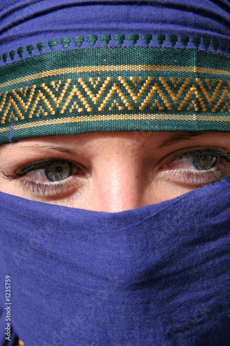 Photo: verhülltes gesicht 6 verhülltes gesicht 6