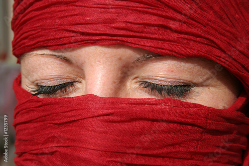 Photo: verhülltes gesicht 3 verhülltes gesicht 3