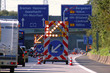 schilder und pfeile