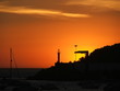 puesta de sol en el puerto