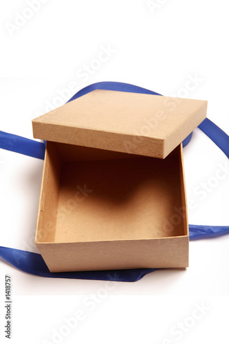 Photo: ouvrir son cadeau ouvrir son cadeau