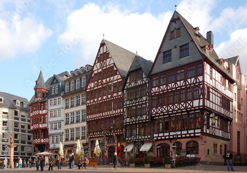 fachwerkhäuser am römerberg in frankfurt am main