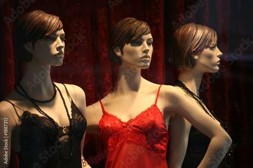 dessous dessous