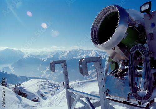 Photo: schneekanone schneekanone
