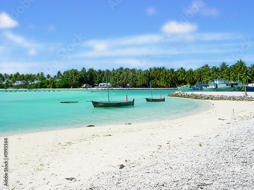maldives inhabited island
