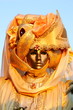 masque sur la lagune