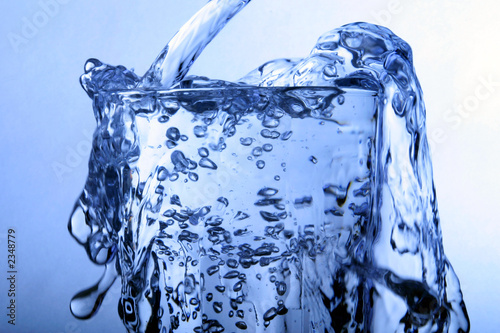 Foto: drinking water drinking water
