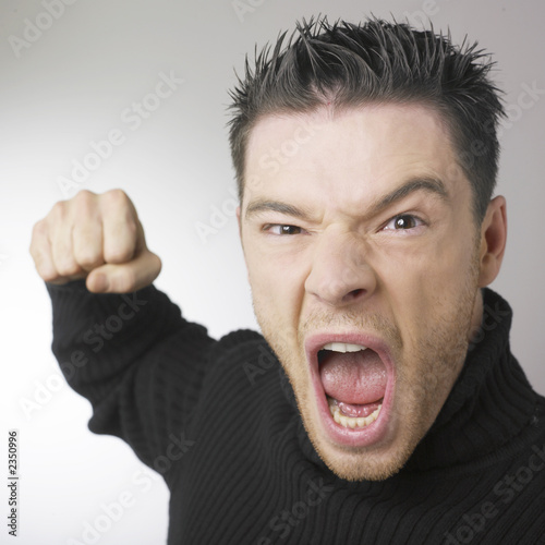 homme agressif