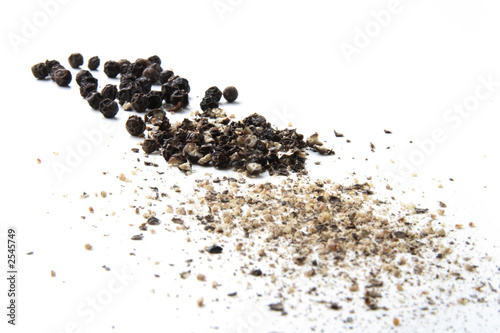 Photo: whole cracked and ground black pepper whole cracked and ground black pepper