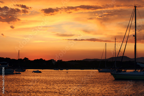 couche de soleil hyeres var plage de la badine