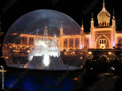 snow globe snow globe