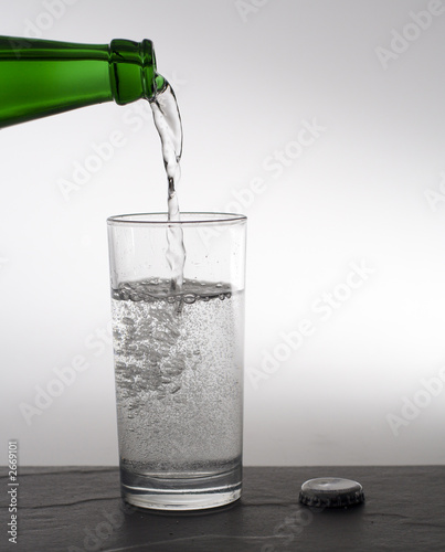 Foto: wasser im glas wasser im glas
