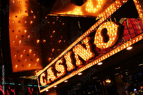 las vrgas neon casino sign