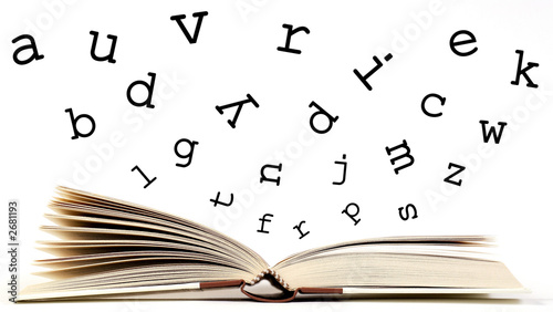 Photo: libro con lettere libro con lettere