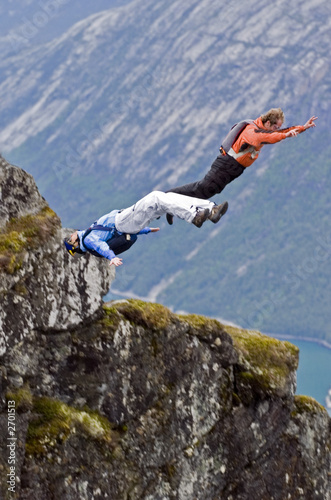 Photo: base jump in norway base jump in norway